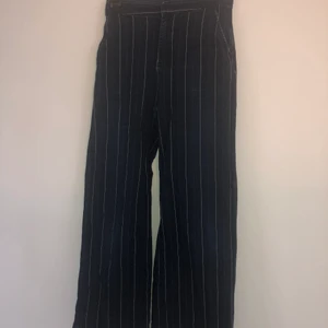 Jeans - Tunna randiga jeans. 