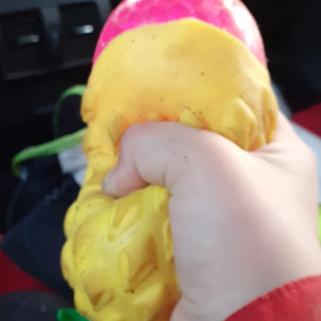 Ananas stresboll - 91