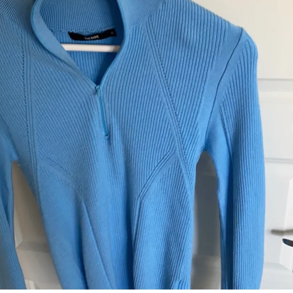 En blåa tröja - 90