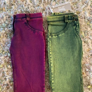 Freddy Wr up  - Rosa och gröna freddy wr up (oanvända) den rosa/lila är endast testad och den gröna har etiketter kvar. Rosa/lila storlek XS - grön storlek S. Ett par 300kr, paketpris 500kr