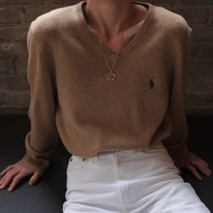 Oversized Vintage Ralph Lauren knitted sweater - Supersnygg stickad tröja från Ralph Lauren köpt på en vintage butik! 