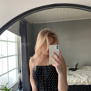 Linne - Aldrig användt då det inte är min stil, men jätte gulligt linne, kom inte igång vart jag köpte men säljer det billigare iallafall!