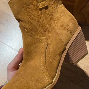 Cowboyskor, storlek 39 - Aldrig använda! 