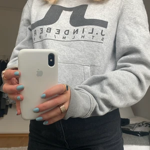J.Lindeberg hoodie - Fin tröja i bra skick! Fraktkostnad ingår inte ❤️ köpt för runt 600kr