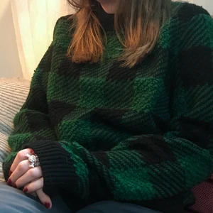 Samsøe Samsøe - Super fin Samsøe Samsøe tröja⚡️💕 i väldigt fint skick. Ny pris ca 2000. Lägg ett bud om du vill! 