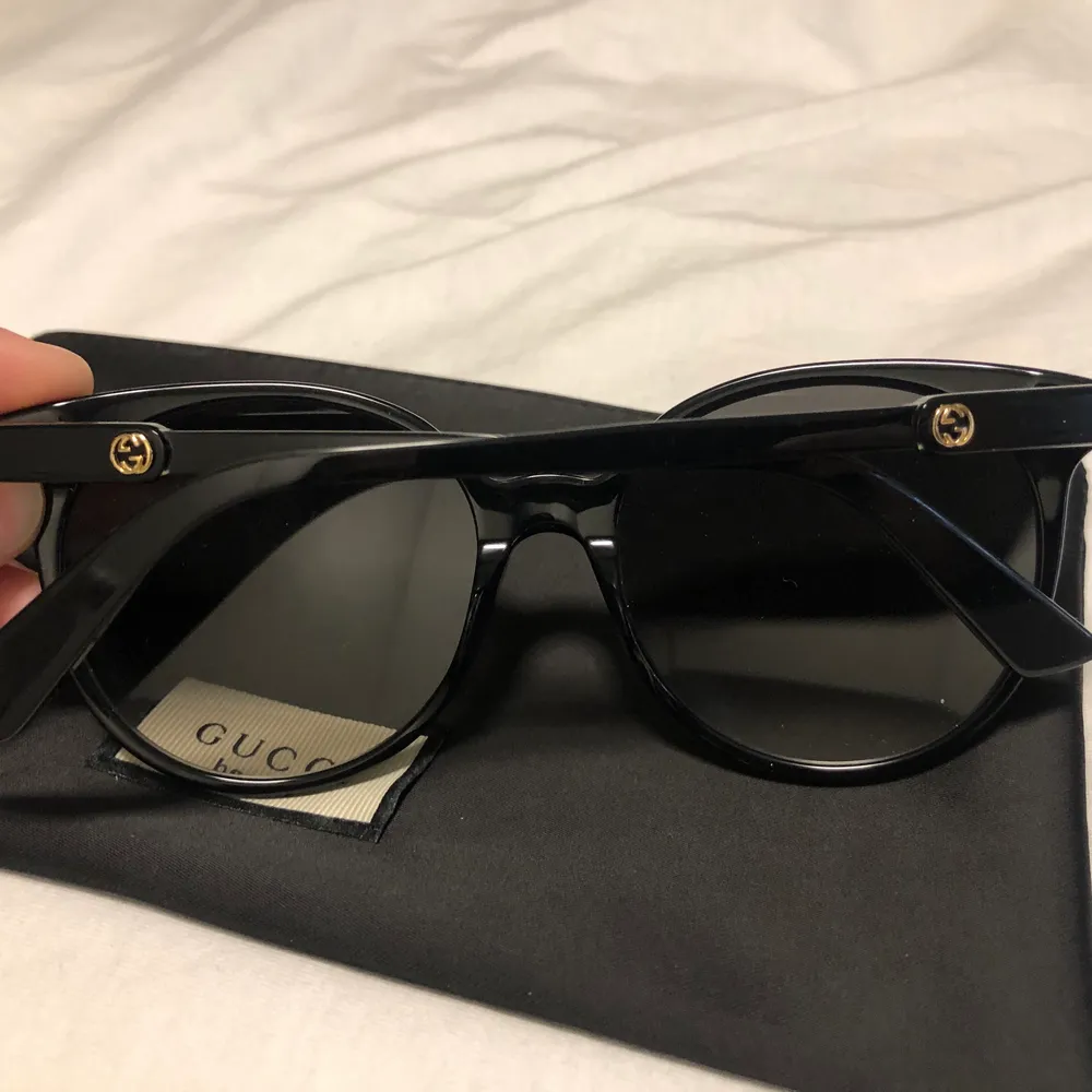 Gucci solglasögon. Köpte dem i Florence förra året (Äkta), helt perfekta. Frakten ingår. . Accessoarer.