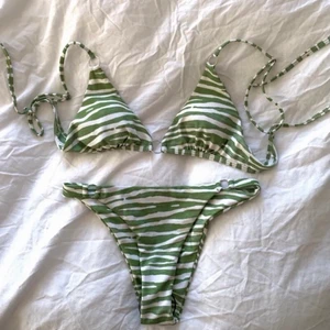 Grön Zebra Bikini - såld