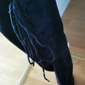 Knähöga klack - Använd max 3 gng storlek 41 men mer alls 40