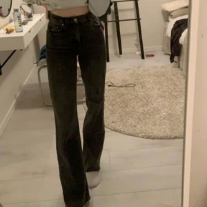 Zara zw premium full length, storlek 34!! - Använda ca 2 gånger, nyskick. Zaras mest populära byxor för halva priset!!!!!