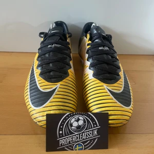 Nike Mercurial Vapor 11 Elite  - Size 45.5  Condition 7.7/10