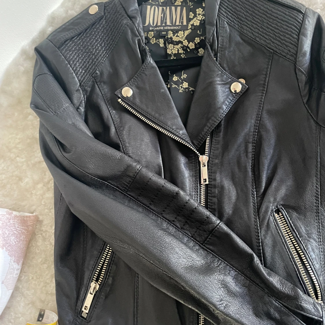 Svart skinnjacka från Jofama - 3