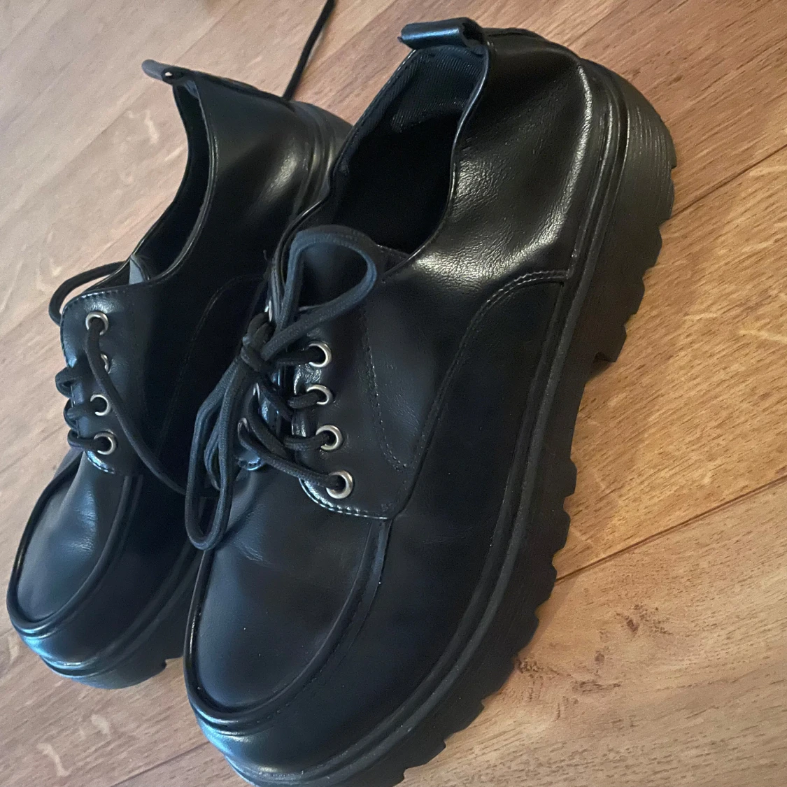 Svarta snörskor i skinn - 1