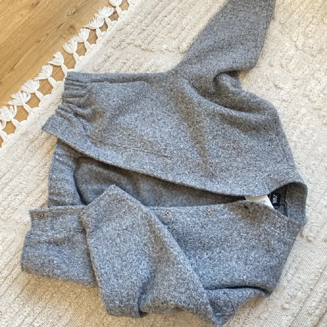 Grå ulljacka från Zara - 1