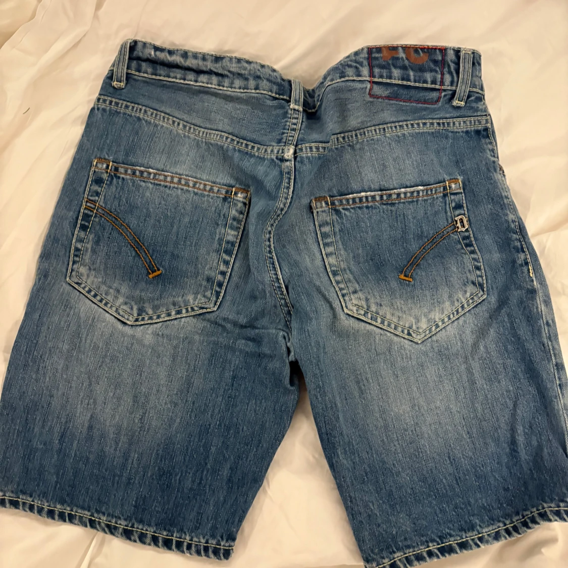 Dondup shorts med slitningar  - 2