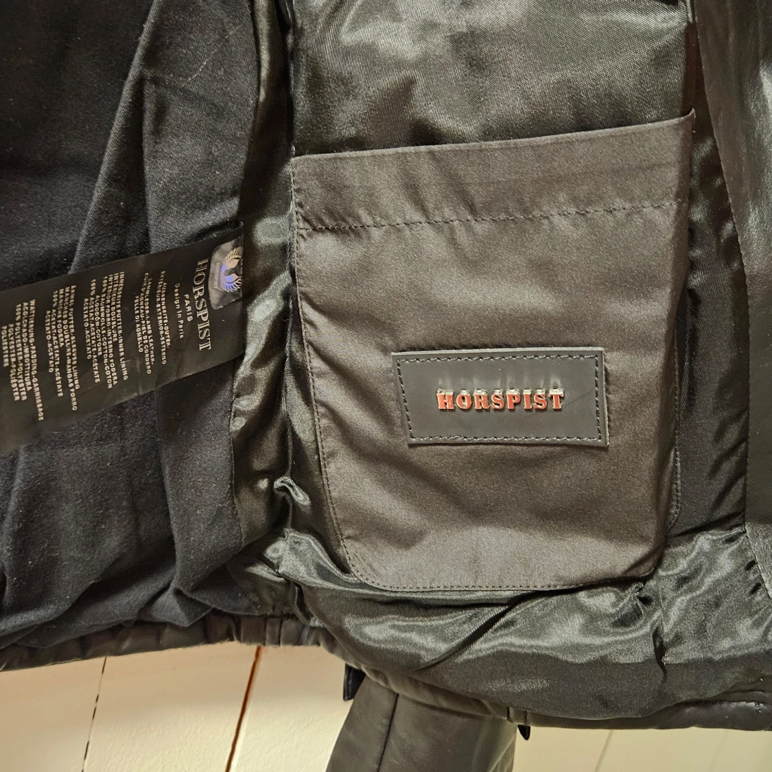 Svart dun skinnjacka med huva från Horspist - 3