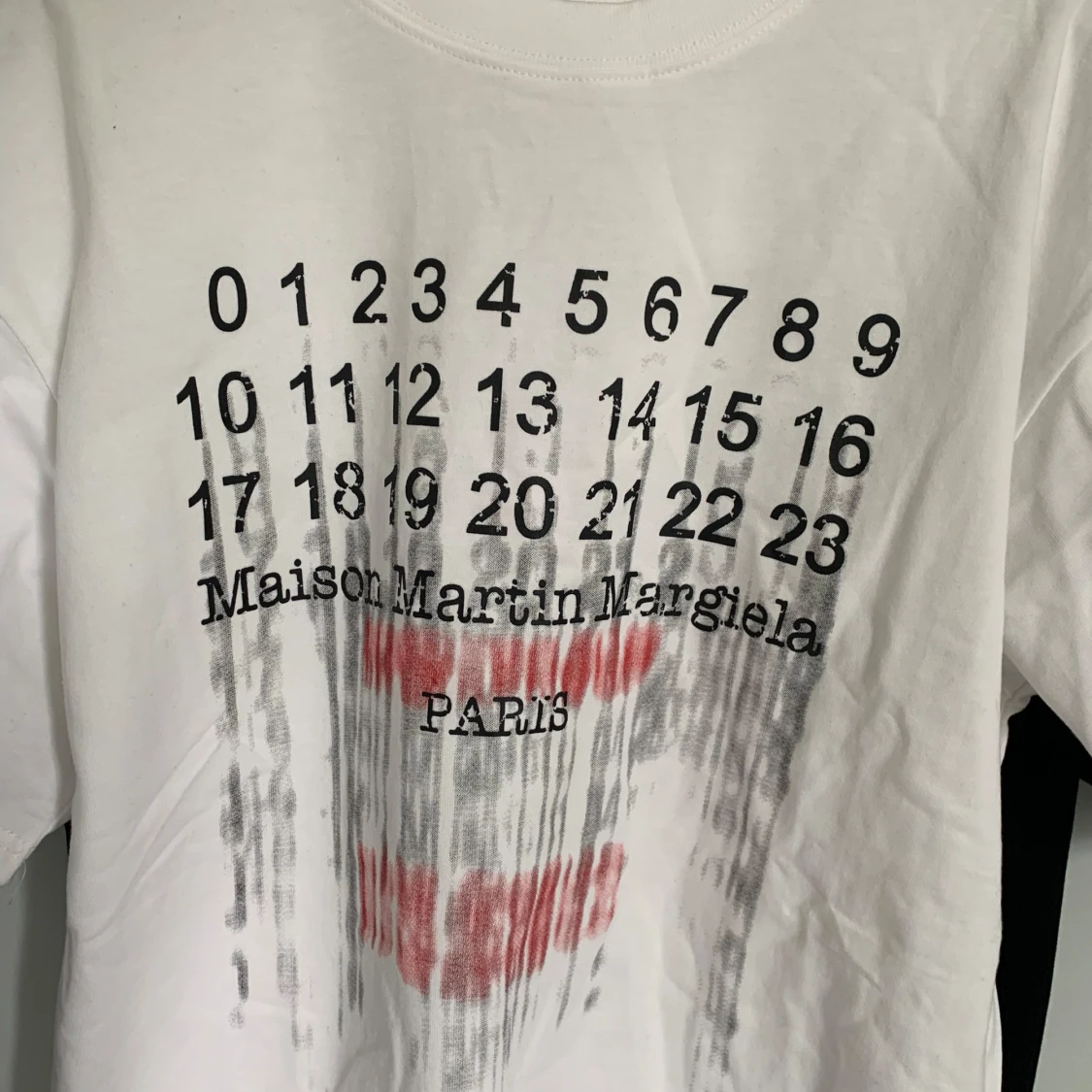 Vit t-shirt från Maison Martin Margiela