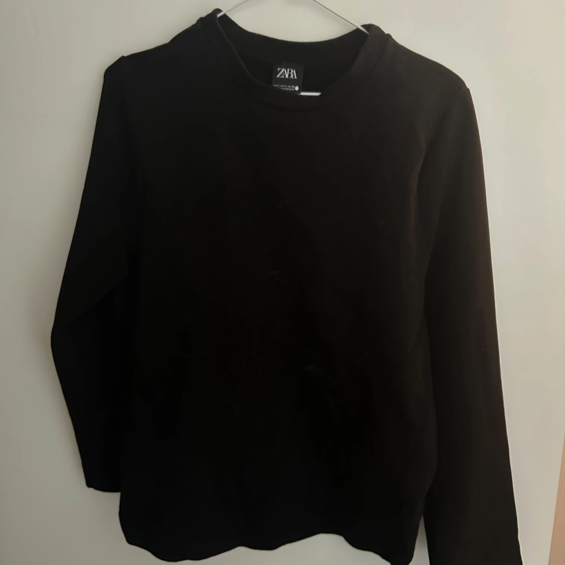 Svart långärmad tröja från Zara - 1