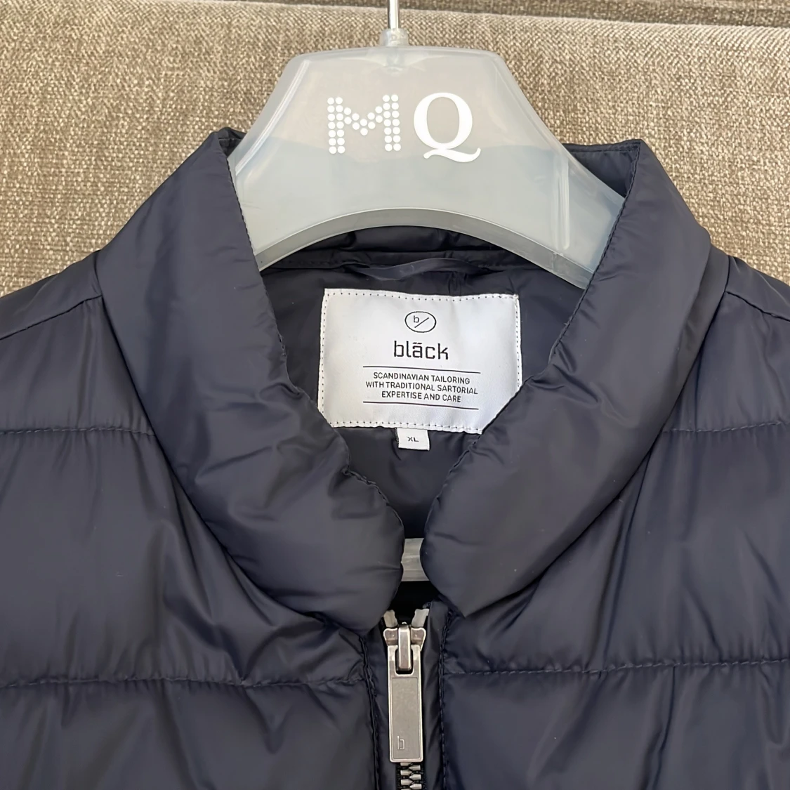 Mörkblå dunväst från Bläck XL - 2