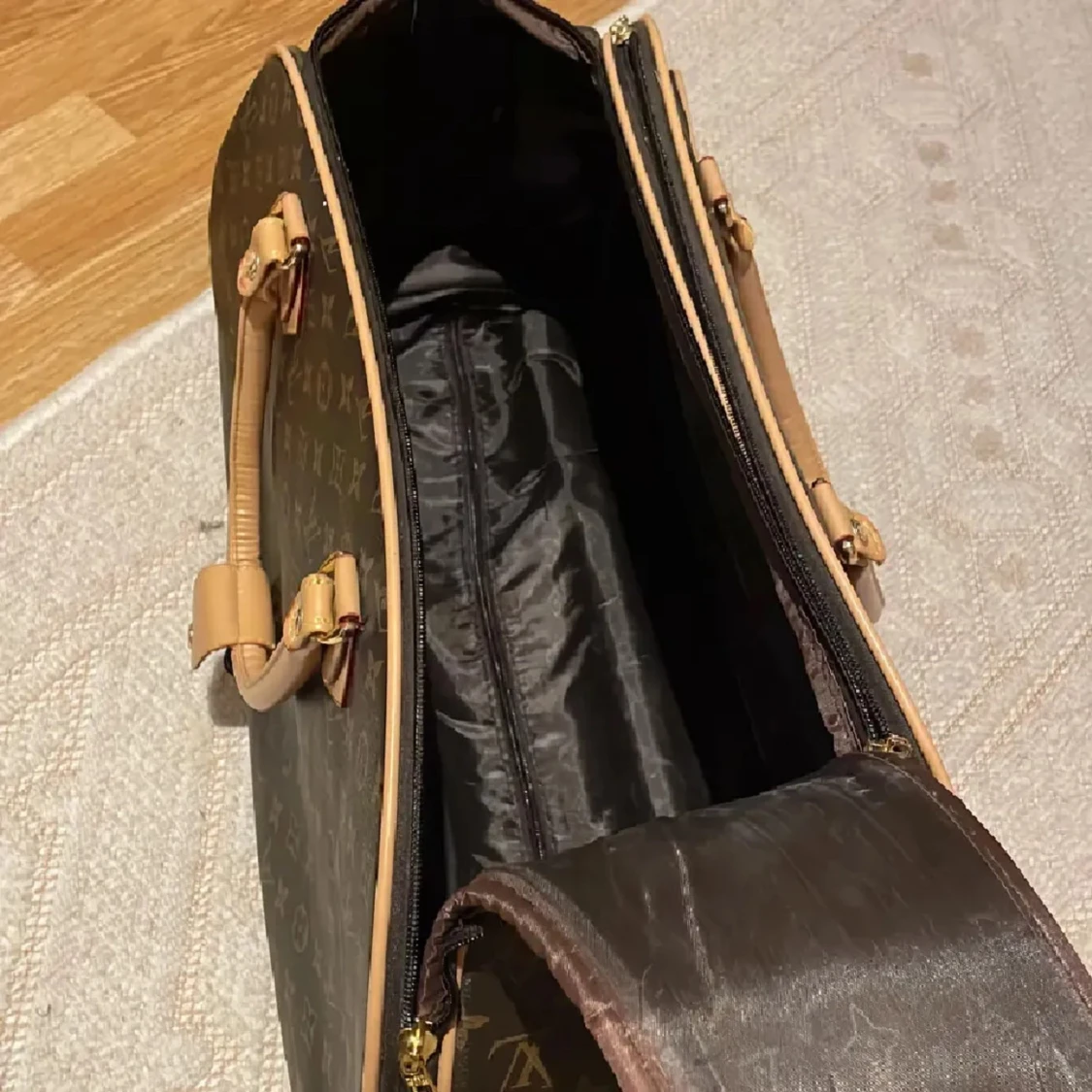  brun resväska med monogram ❤️NYSKICK❤️ - 3