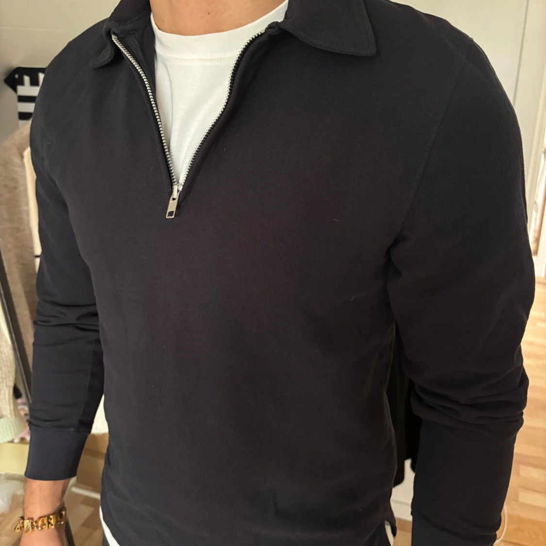 Svart half zip tröja från East West