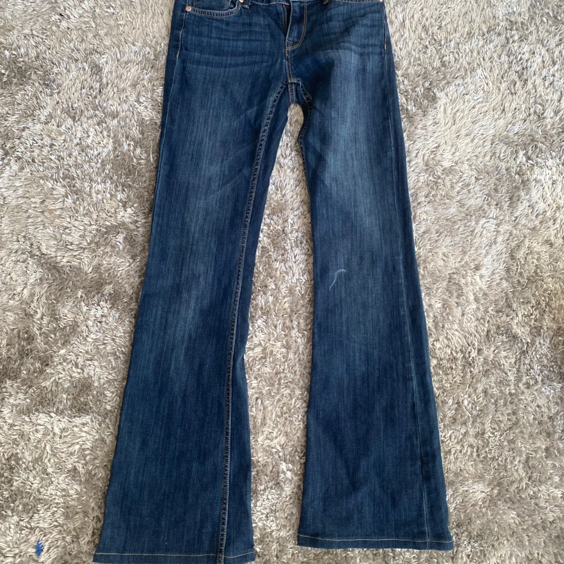 Blå bootcut jeans från Lindex, stl 34