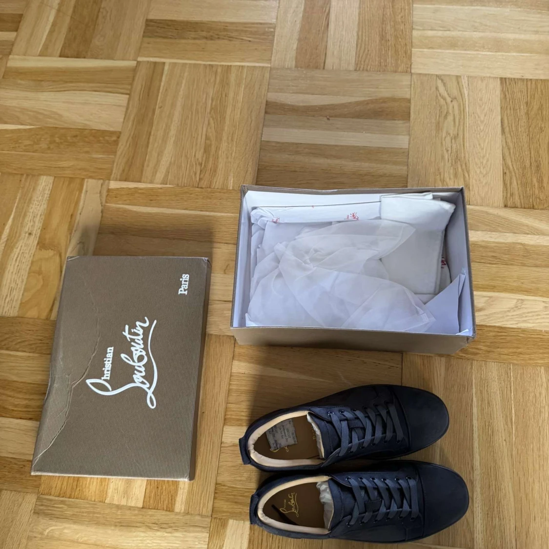 Gråa Christian Louboutin   - 1