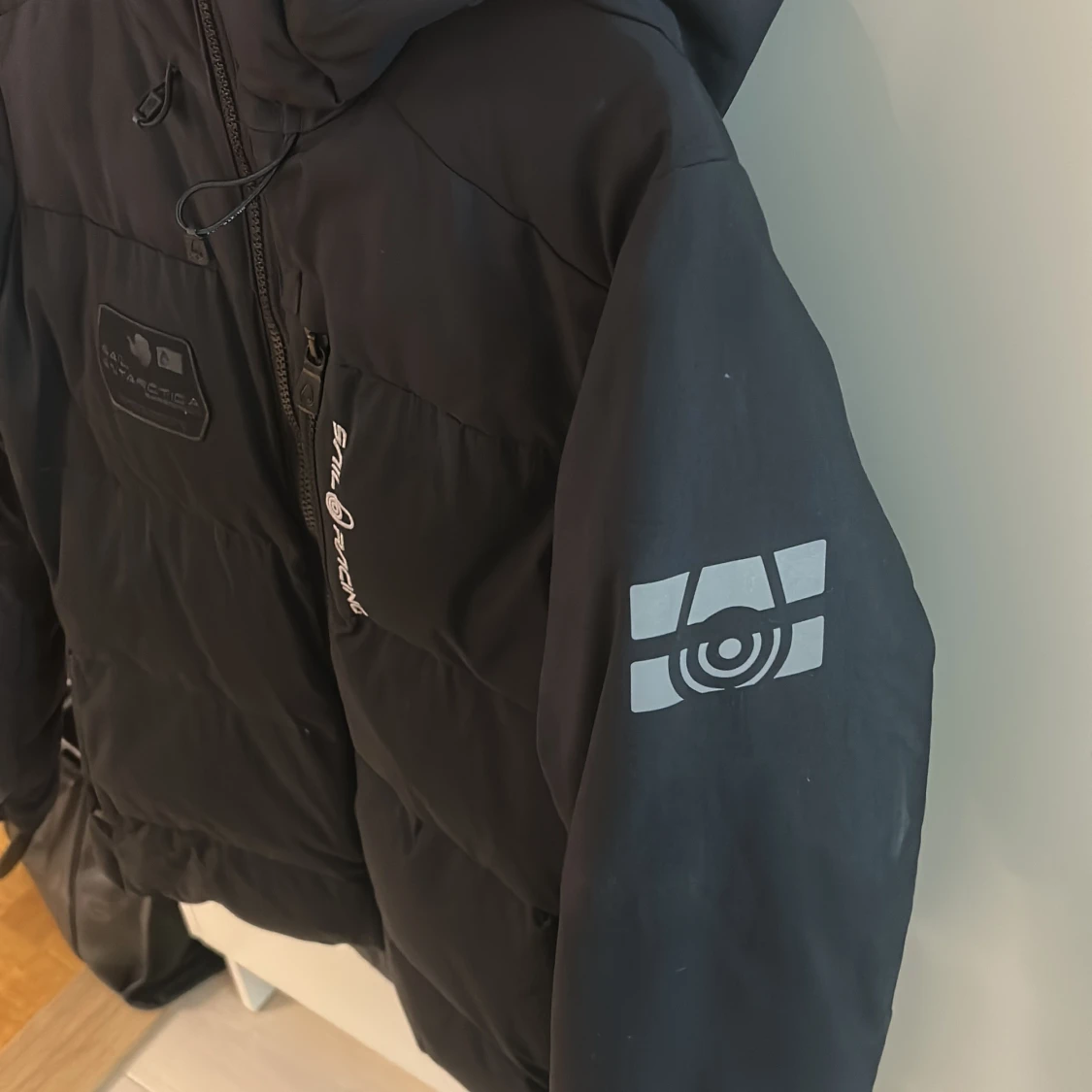 Svart Sail Racing dunjacka med huva - 4