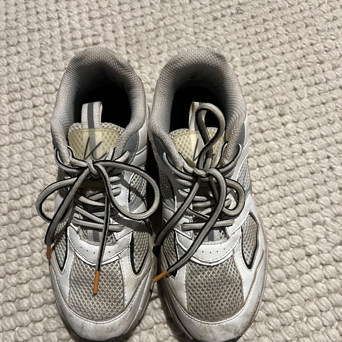 Vita sneakers från K.Cobler - 2