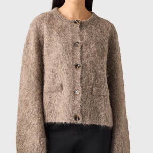 Alpacka tröja  - Säljer denna alpacka tröjan från Marville road. Använd ett fåtal gånger. Köpt för 2200, säljer för 1100