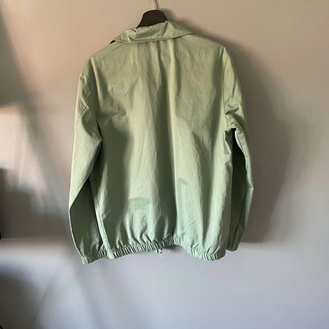 Ljusgrön overshirt från Basic & more - 1