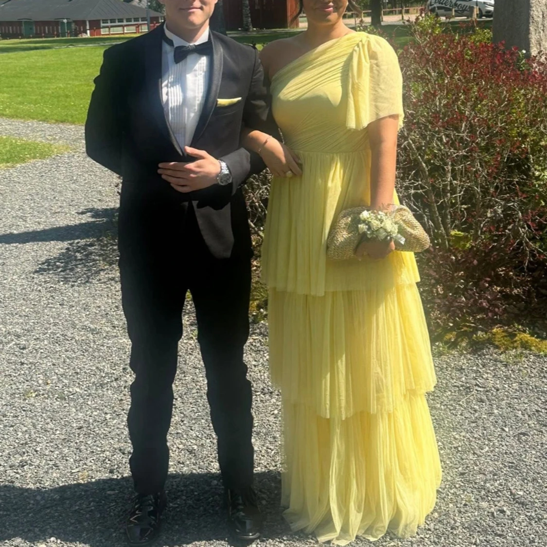 Gul bal klänning med volanger - 3