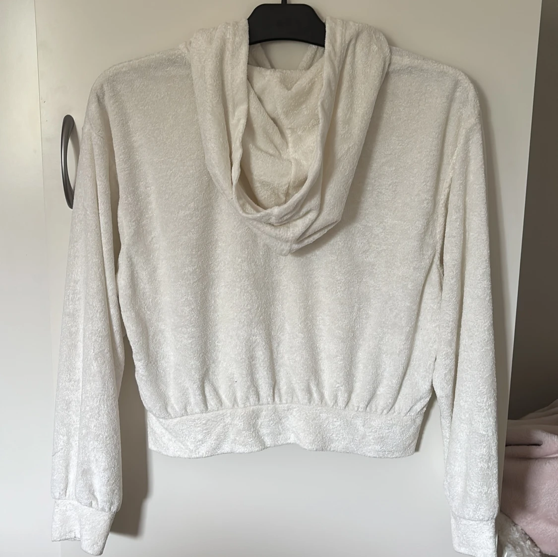 Benvit frotté-hoodie från H&M - 1