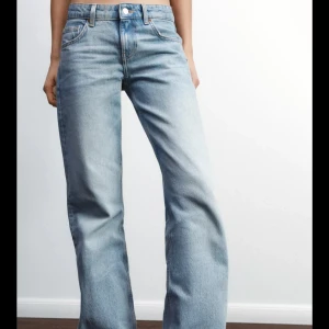 Lågmidjade jeans - Säljer dessa populära jeans från zara som endast är testade!