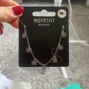 Halsband silver  - Säljer ett helt nytt och oanvänt halsband, från ur och Penn, säljer den för 50kr + frakt!
