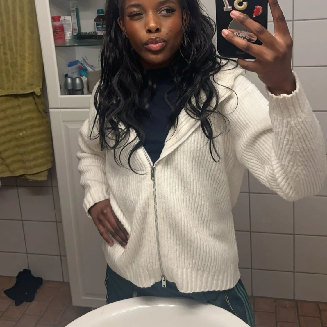 Vit stickad cardigan jacka med dragkedja