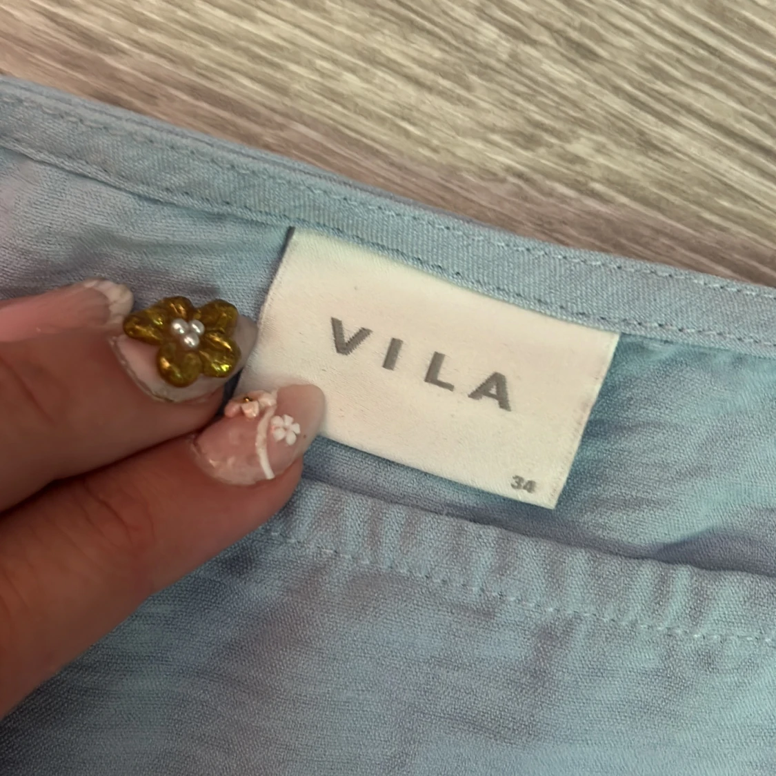 Ljusblå omlottblus från Vila - 3