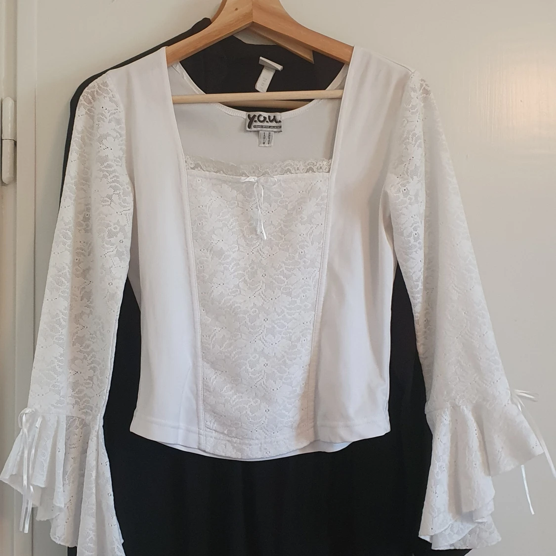 Vacker vit topp från Humana - 1