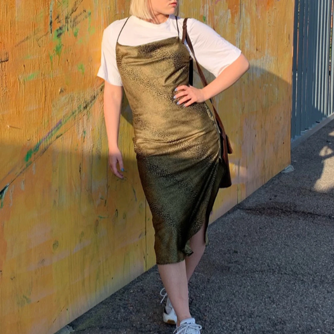 Draperad klänning  - 3