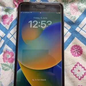 Iphone 8 plus (128GB) - Iphone 8 plus   allt funkar med mobilen med inga fel ✅ Mobilen var alltid skyddat med skal och skärmkydd✅  Batterihälsa 78% ✅  Skärmkydd + mobilskal medföljer✅  Iphone laddcabeln medföljer✅ 