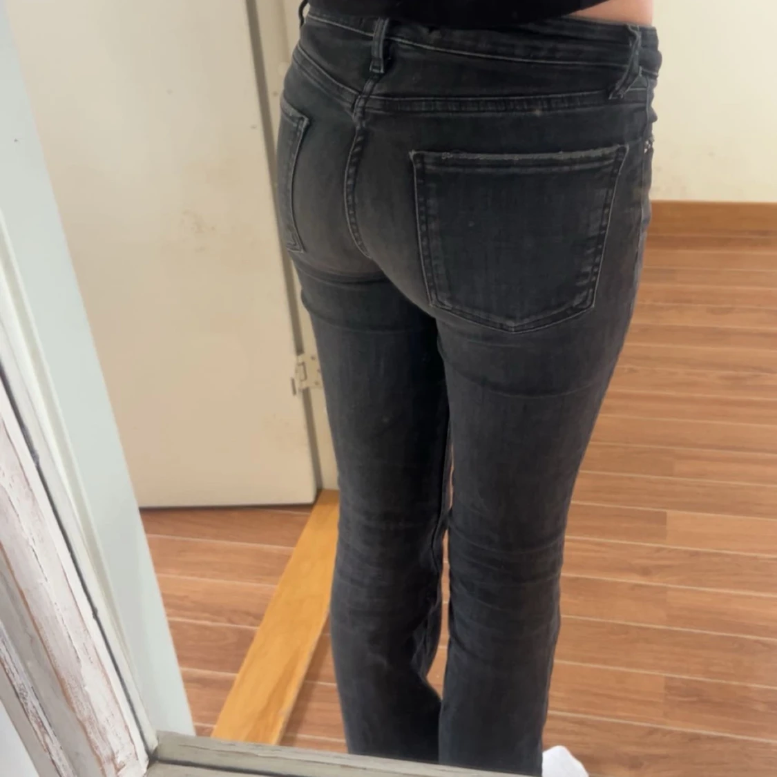 Grå bootcut jeans från Zara - 1
