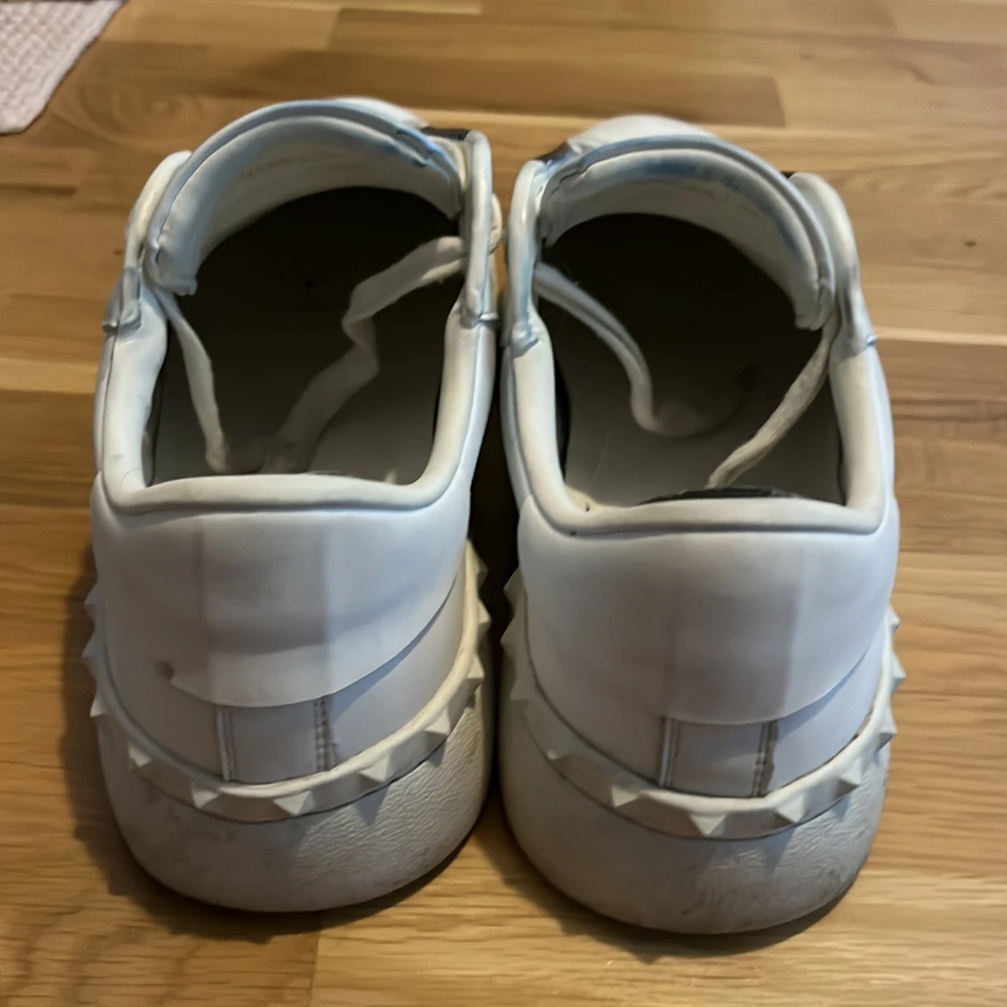 Valentino Garavani vita o blåa - 1