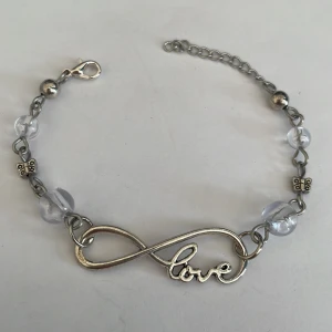 Handgjort y2k armband - Handgjort armband i y2k stil💕Obs innehåller nickel