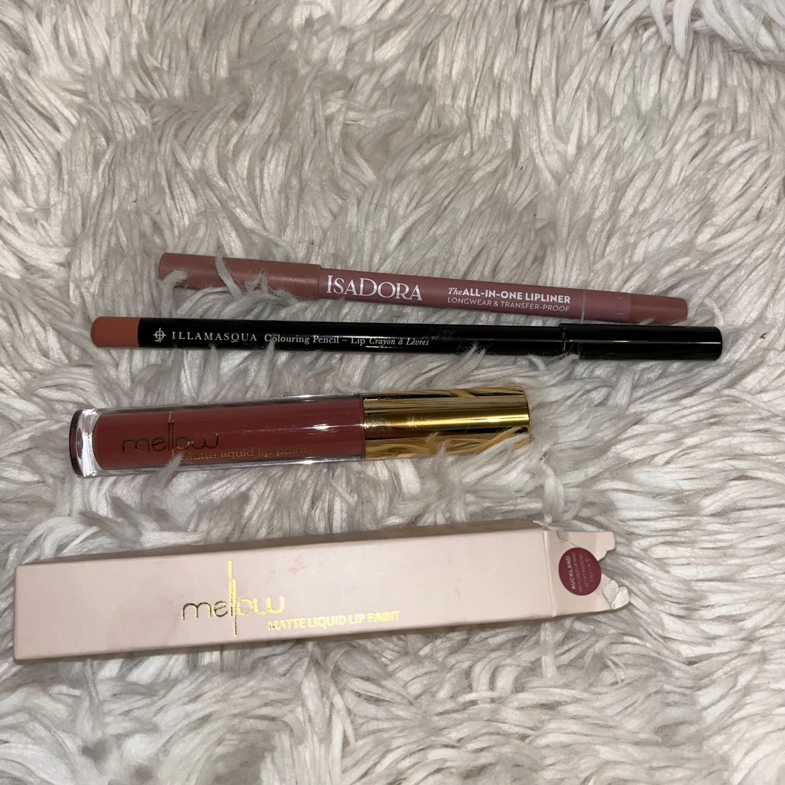 Läppkit med Mellow, Isadora & Illamasqua