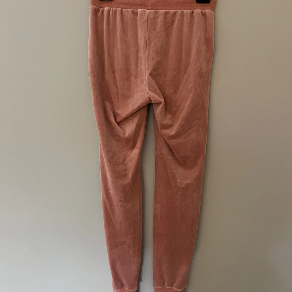 Rosa mjukisbyxor med band - 1