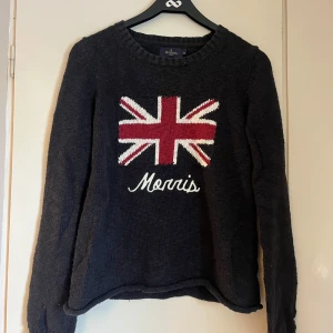Morris stickad tröja  - Supersygg klassisk stickad tröja från Morris💗