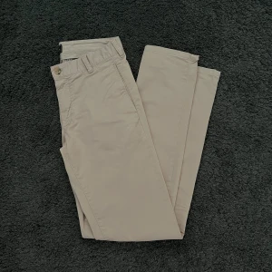 Chinos  - Stiliga chinos storlek 30/34 bra skick bra passform 