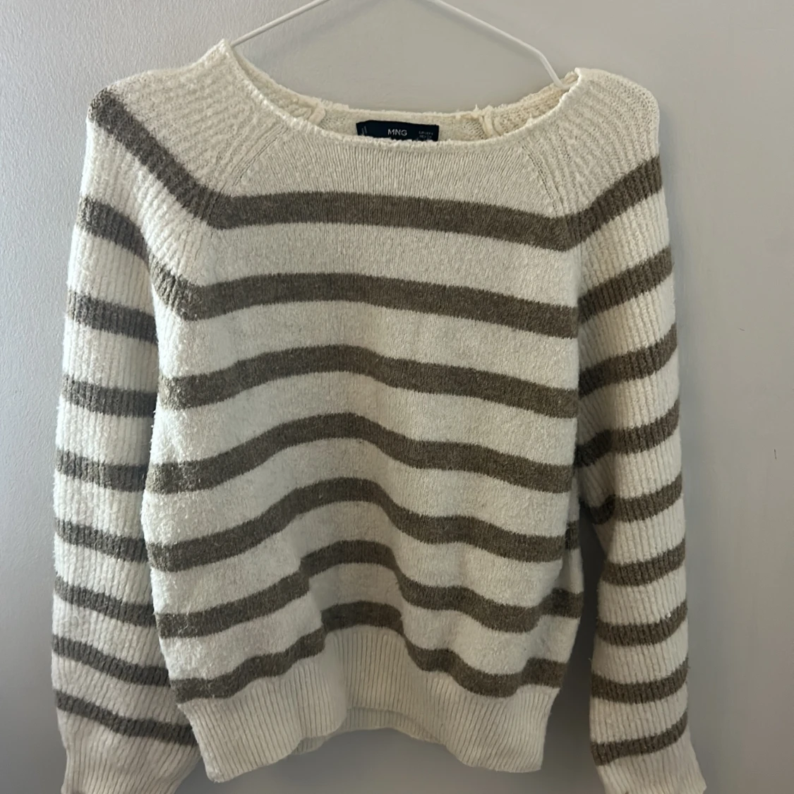Randig stickad tröja från Mango - 1
