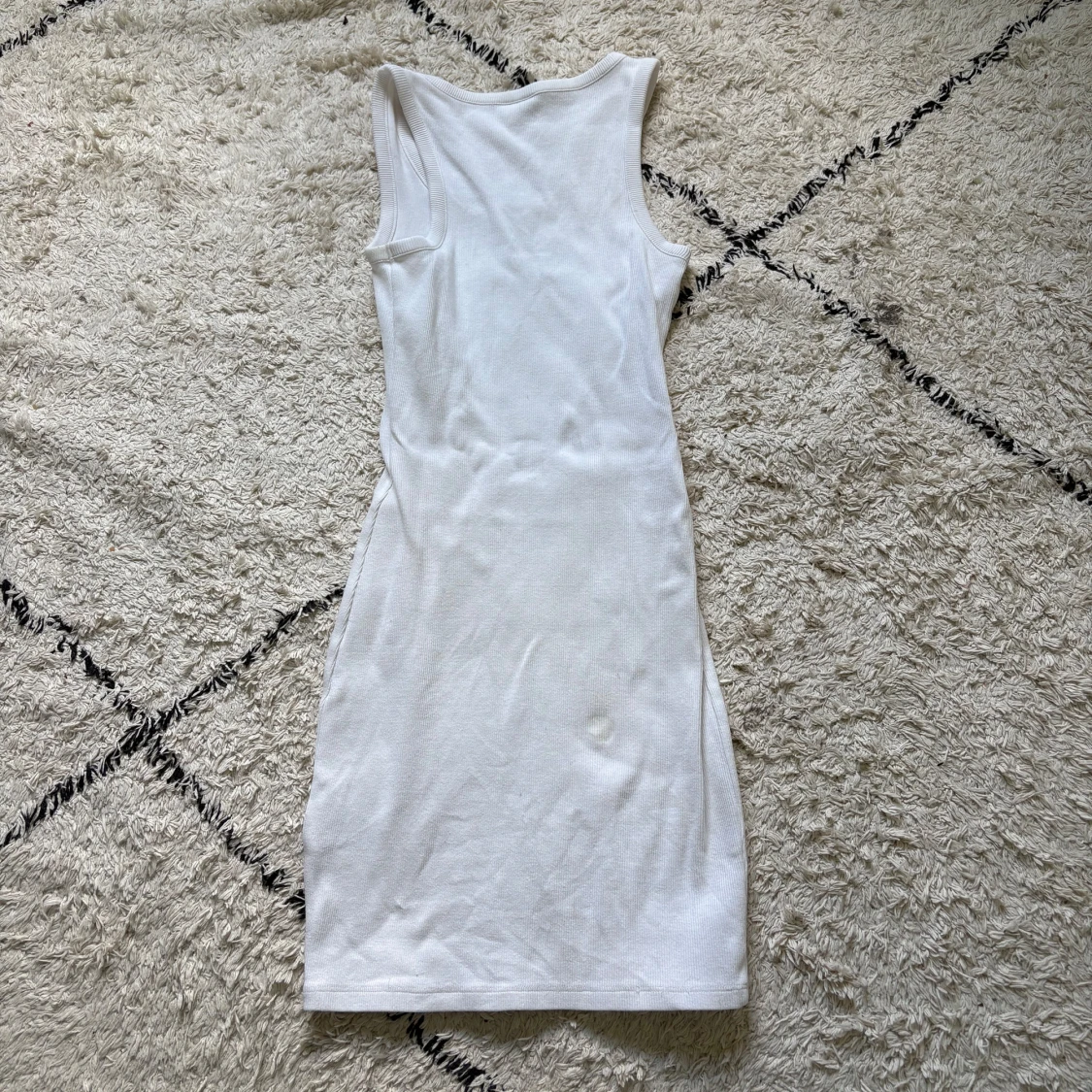 Vit ribbad kortklänning från H&M Divided - 1