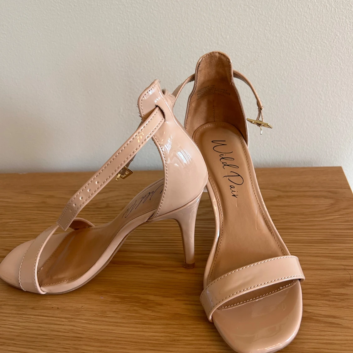 Beige klackade sandaler Wild Pair - 3