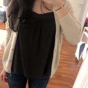 Linne svart  - Svart linne från hm. Storlek xs. 